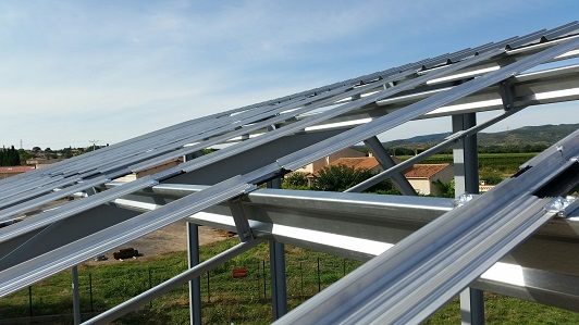 Installation sur bâtiment industriel à Roujan