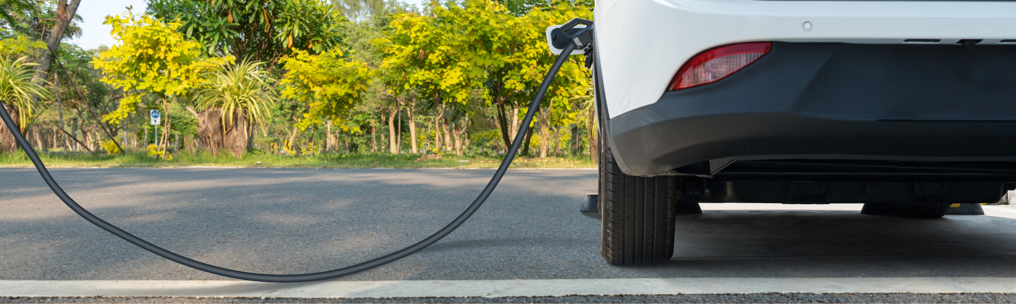 Borne de recharge solaire : utilisez les panneaux solaires pour recharger votre voiture